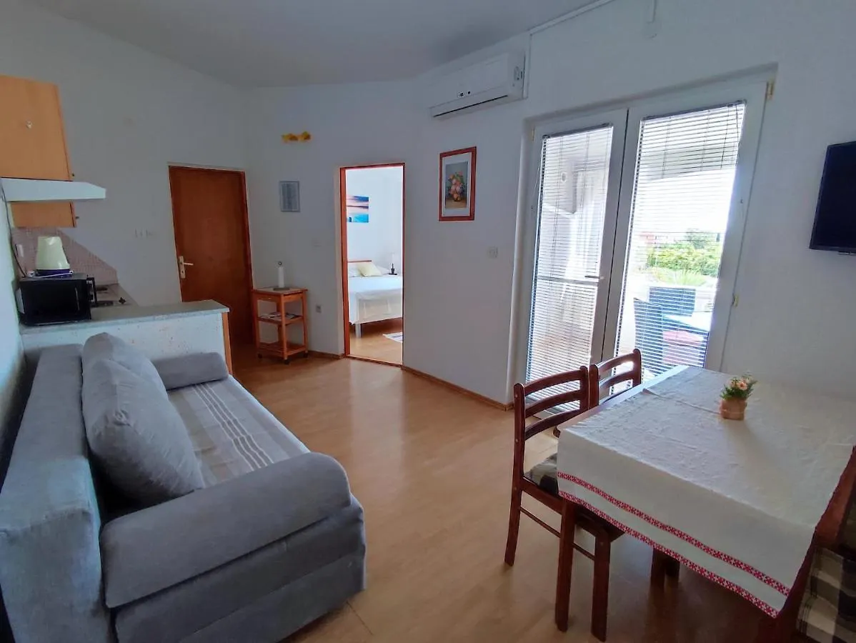 Kastelina Apartments Vir